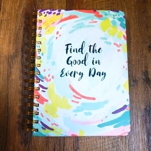 Find The Good In Everyday Undated Planner with Motivatonal Quotes & Stickers